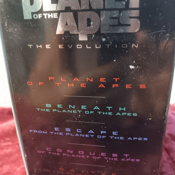 Limited Edition planet of the Apes DVD Set - Picture 4 of 6